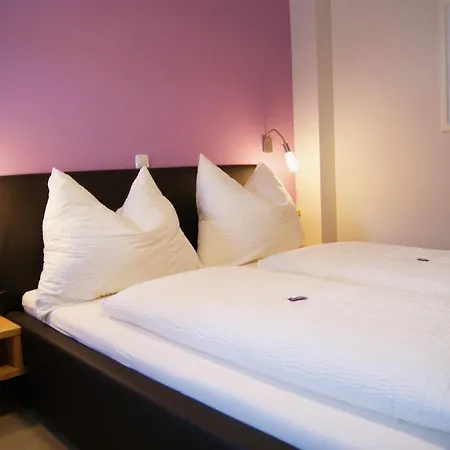 Taferne In Koestendorf - Monteurzimmer Πανδοχείο