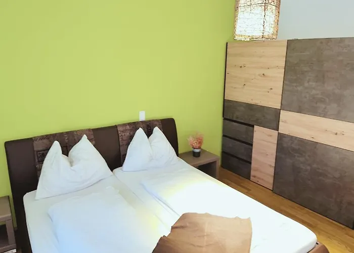 Herberg Taferne In Koestendorf - Monteurzimmer Neumarkt am Wallersee